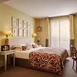 Hotel Sainte-beuve 4*