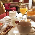 Hotel Sainte-beuve 4*